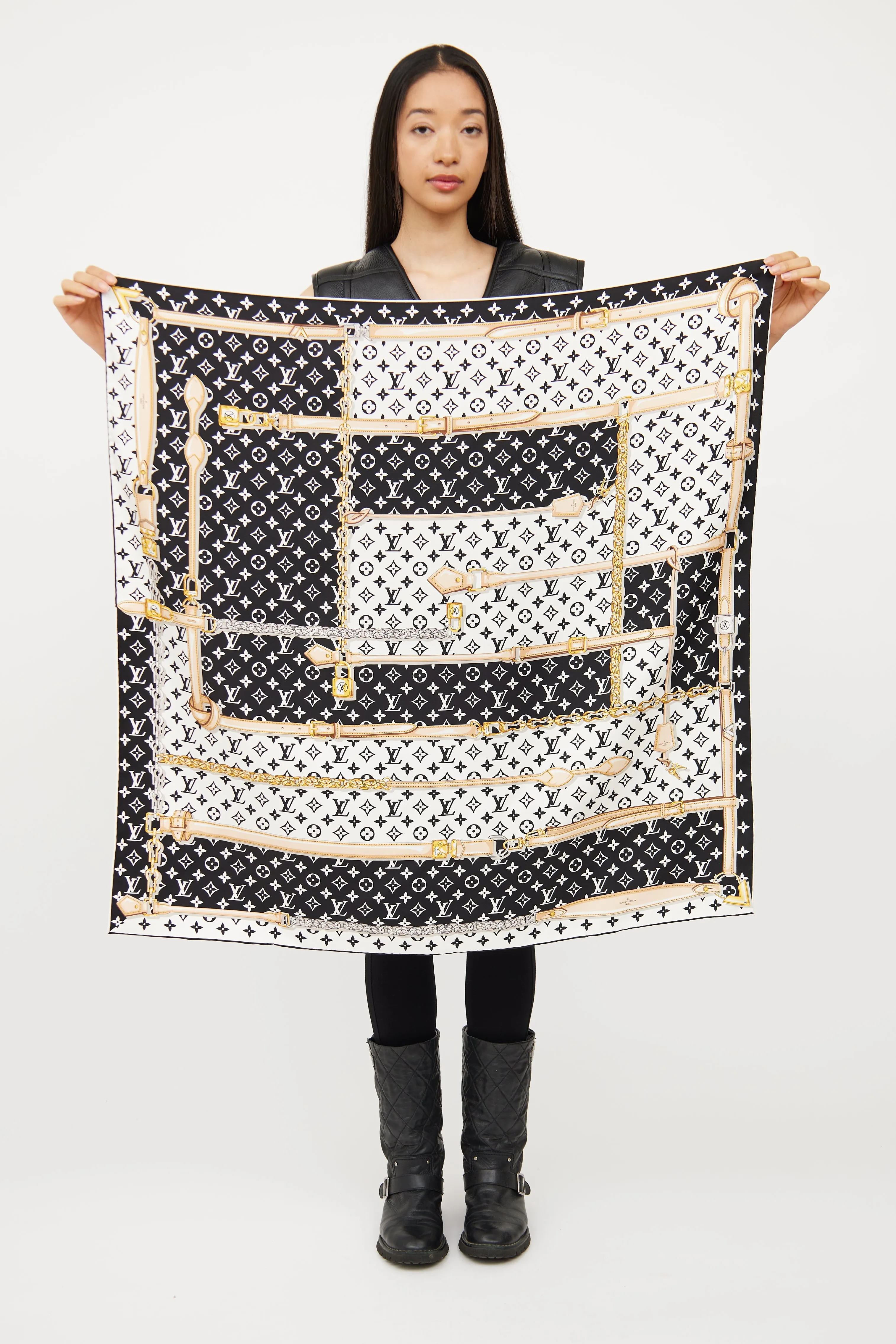 Black & White Monogram Confidential Scarf